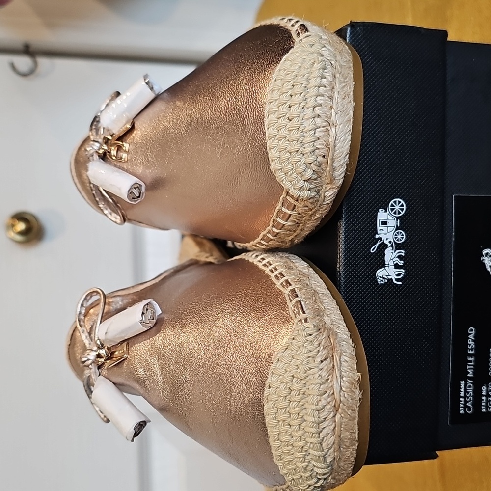 Coach Cassidy Metallic Champagne Esparadilles Sz 8 NIB MSRP $178 - Picture 7 of 7